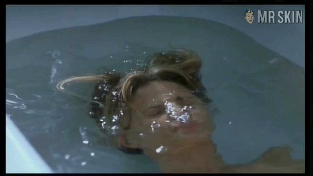 Isabella Ferrari Naked in Amatemi. Breasts, underwear. 206845