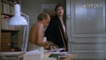 Gaëlle Legrand in Circulez y'a rien à voir (1983) Breasts Bush Breasts Bush 205990