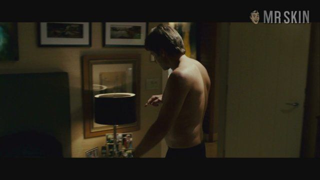 Halle Berry Nude as Audrey Burke. Left Nipslip, bikini, breasts. 220598