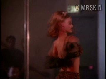 Laura Leighton in Melrose Place (1992-1997) Sexy Bikini Sexy 214434