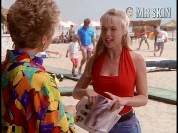 Ann Gillespie in Beverly Hills, 90210 (1990-2000) Bikini Bikini 214443
