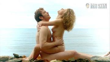 Marie Sambourg in Une famille formidable (1992-2007) Breasts Butt Breasts Butt 240404