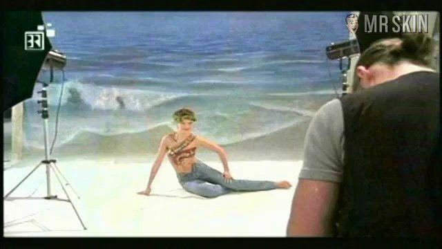 Hannah Herzsprung in Aus heiterem Himmel (1995-2000) Breasts Body Double Breasts 212122