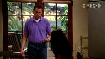 Stephanie Jacobsen in Two and a Half Men (2003-2015) Bikini Bikini 226649