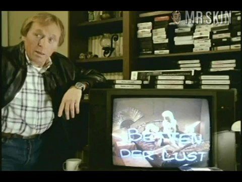 Kelly Trump Naked in A case for two. Breasts, sexy. 212185
