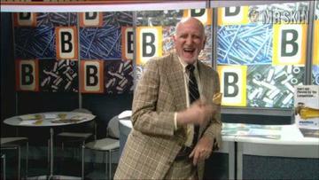 Kelly Ripa in Hope & Faith (2003-2005) Bikini Bikini Sexy 220095