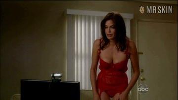 Teri Hatcher in Desperate Housewives (2004-2011) Underwear Sexy Underwear 223096