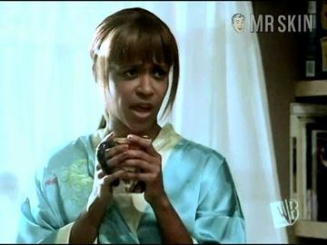 Lori Loughlin in Summerland (2004-2005) Bikini Bikini Sexy 211569