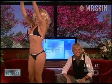 Pamela Anderson in Ellen: The Ellen DeGeneres Show (2013-2015) Bikini Sexy Bikini Sexy 214924