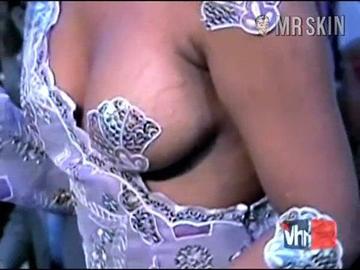 Lil' Kim in VH1's 100 Greatest Red Carpet Moments (2004) Breasts Sexy Breasts Sexy 212533