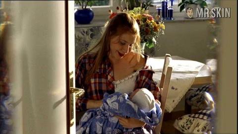 Larissa Iwlewa Naked in Heimat 3 – Chronik einer Zeitenwende. Left Breast, breasts, bush. 225775