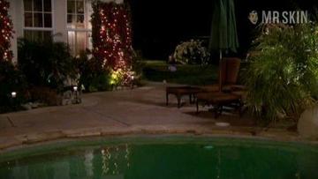 Mary-Louise Parker in Weeds (2005-2012) Underwear Breasts Bush 214229