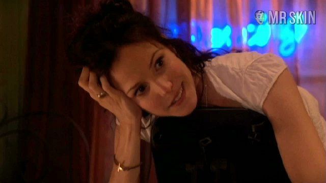 Mary-Louise Parker Nude in Weeds. Butt, breasts, bush. 214354