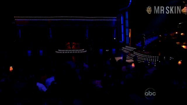 Hottest Lil' Kim Scene in Dancing with the Stars. Sexy. 216368