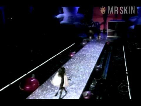 Sexiest Naomi Campbell Scene in Victoria's Secret Fashion Show 2005. Sexy. 212947