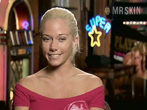 Kendra Wilkinson Naked in The Girls Next Door. Breasts, bikini, bush. 213919