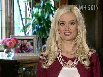 Holly Madison in The Girls Next Door (2005-2009) Sexy Breasts Bush 213914