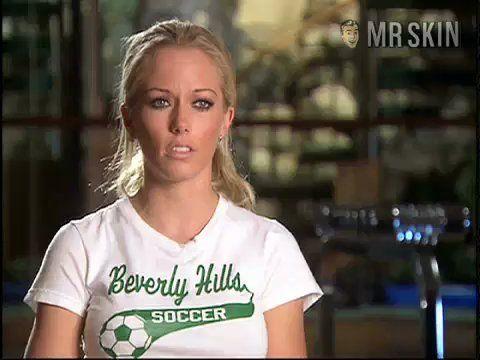 Kendra Wilkinson Naked in The Girls Next Door. Full Frontal, Butt, bikini, breasts. 216145