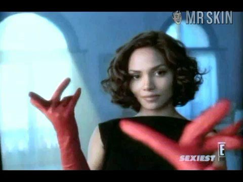 Sexiest Halle Berry Scene in Sexiest Movie Stars. Bikini, Sexy. 213247