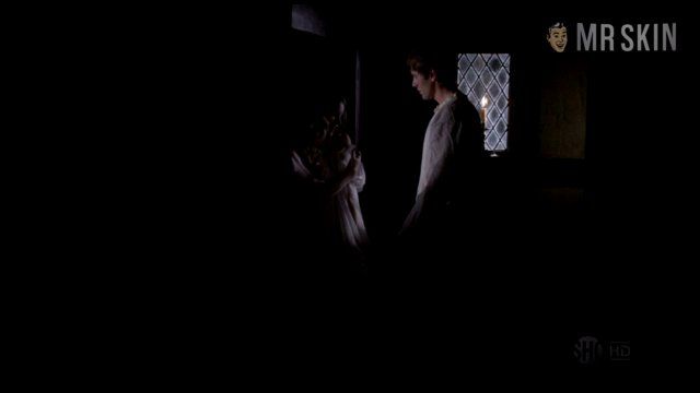 Tamzin Merchant Nude as Catherine Howard. Breasts, Butt. 221132