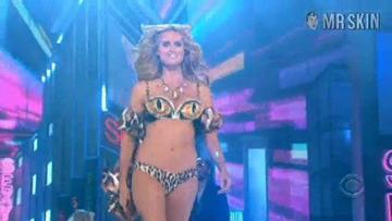 Heidi Klum in Victoria's Secret Fashion Show 2007 Underwear Underwear 214498