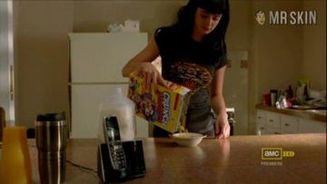Krysten Ritter in Breaking Bad (2008-2013) Underwear Butt Sexy 216592