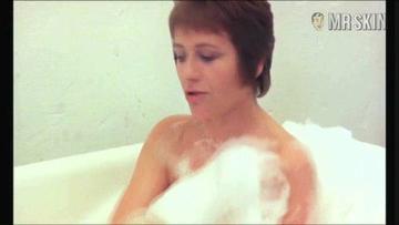 Annie Girardot Nude as The Foreigner Woman. Breasts. 210344