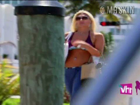 Sexiest Scenes of Herself from Brooke Knows Best. Bikini, sexy*. 217223
