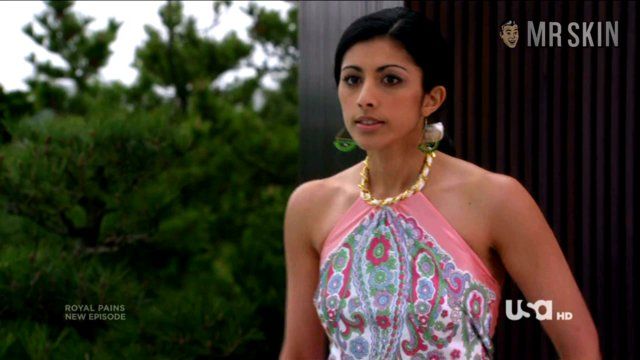 Sexiest Scenes of Libby from Royal Pains. Bikini. 216977