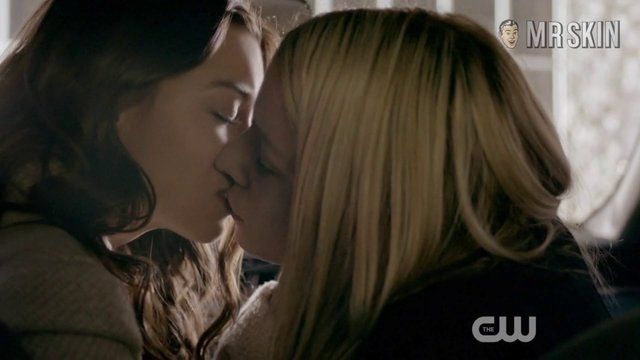 Hottest Scarlett Byrne Scene in The Vampire Diaries. Lesbian, Sexy. 249734