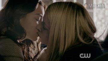 Scarlett Byrne, Teressa Liane in The Vampire Diaries (2009-2016) Lesbian Sexy Lesbian Sexy 249734