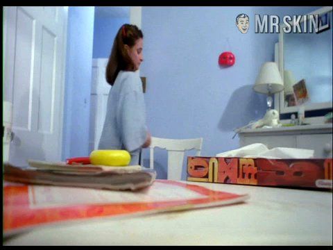 Jane Pratt in The Boogeyman (1980) Left Breast Breasts Left Breast 223208