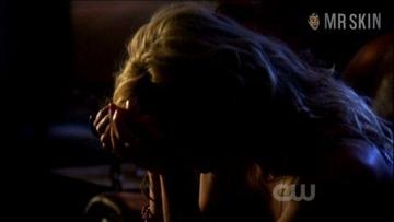 Arielle Kebbel in Life Unexpected (2010) Underwear Underwear 222541