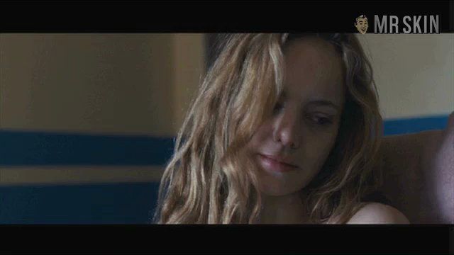 Bijou Phillips Nude as Lenore Harker. Body Double, Left Breast, breasts, sexy. 218366