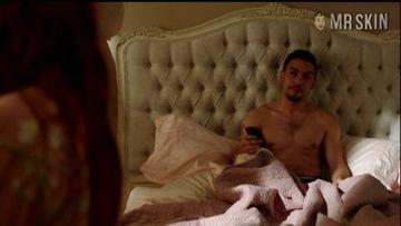 Nicole LaLiberte in How to Make It in America (2010-2011) Underwear Breasts Left Breast 227190