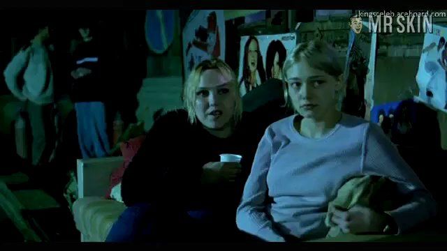 Yuliya Lomakina in Moth Games (2004) Breasts Breasts Butt 226234