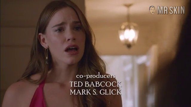 Aria Pullman in Revenge (2011-2014) Underwear Underwear 239541