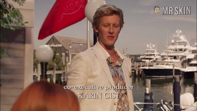 Sexiest Scenes of Louise Ellis from Revenge. Bikini. 240365