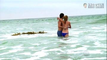 Emily VanCamp in Revenge (2011-2014) Bikini Bikini Sexy 227161