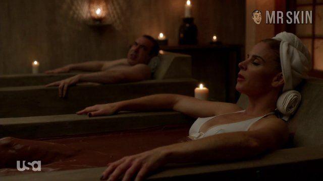 Sarah Rafferty in Suits (2012-2016) Bikini Bikini Sexy 253165