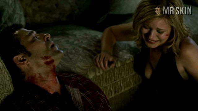 Tracey Fairaway in Hellraiser: Revelations (2011) Right Nipslip Breasts Right Nipslip 227114