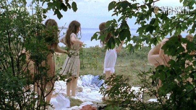 Caroline Tillette, Mélodie Richard, Carolina Jurczak in À la recherche du temps perdu (2011) Breasts Butt Bush Lesbian Full Nudity Breasts Bush 231573