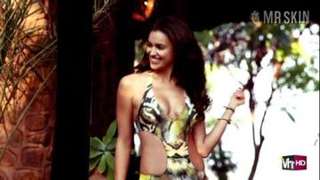 Irina Shayk in Sports Illustrated: The Making of Swimsuit 2012 (2012) Thong Bikini Bikini Thong 228246