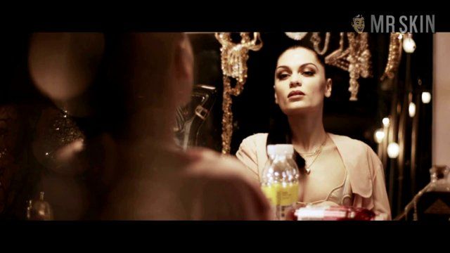 Jessie J in Laserlight (2012) Left Nipslip Breasts Left Nipslip 229111
