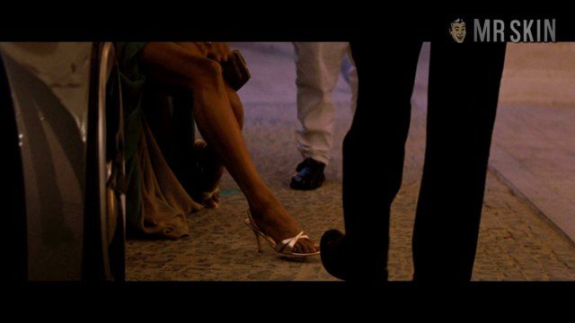 Sexiest Scenes of Jane Carter from Mission: Impossible - Ghost Protocol. Sexy, underwear. 229151