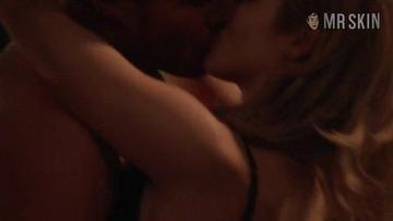 Emily Bett Rickards in Arrow (2012-2019) Sexy Underwear Sexy Underwear 243003