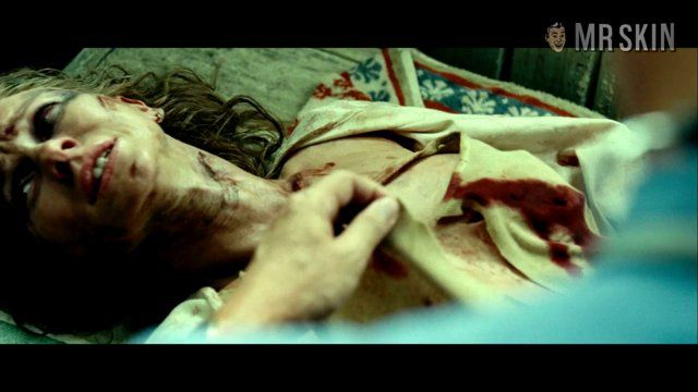 Naomi Watts Naked as Maria Bennett. Breasts, bikini, left breast. 230619