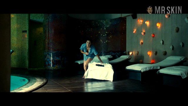 Hottest Kim Scenes. Bikini. 231975