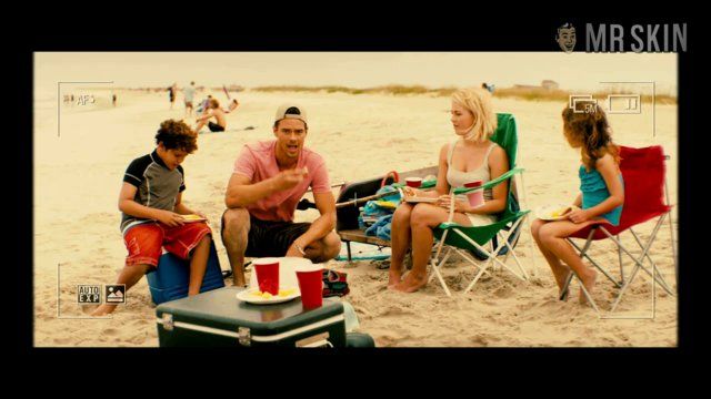 Julianne Hough in Safe Haven (2013) Bikini Bikini 233970