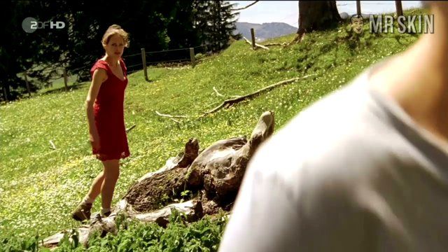 Sexiest Scenes of Anna Maillinger from In den besten Familien. Underwear. 232979